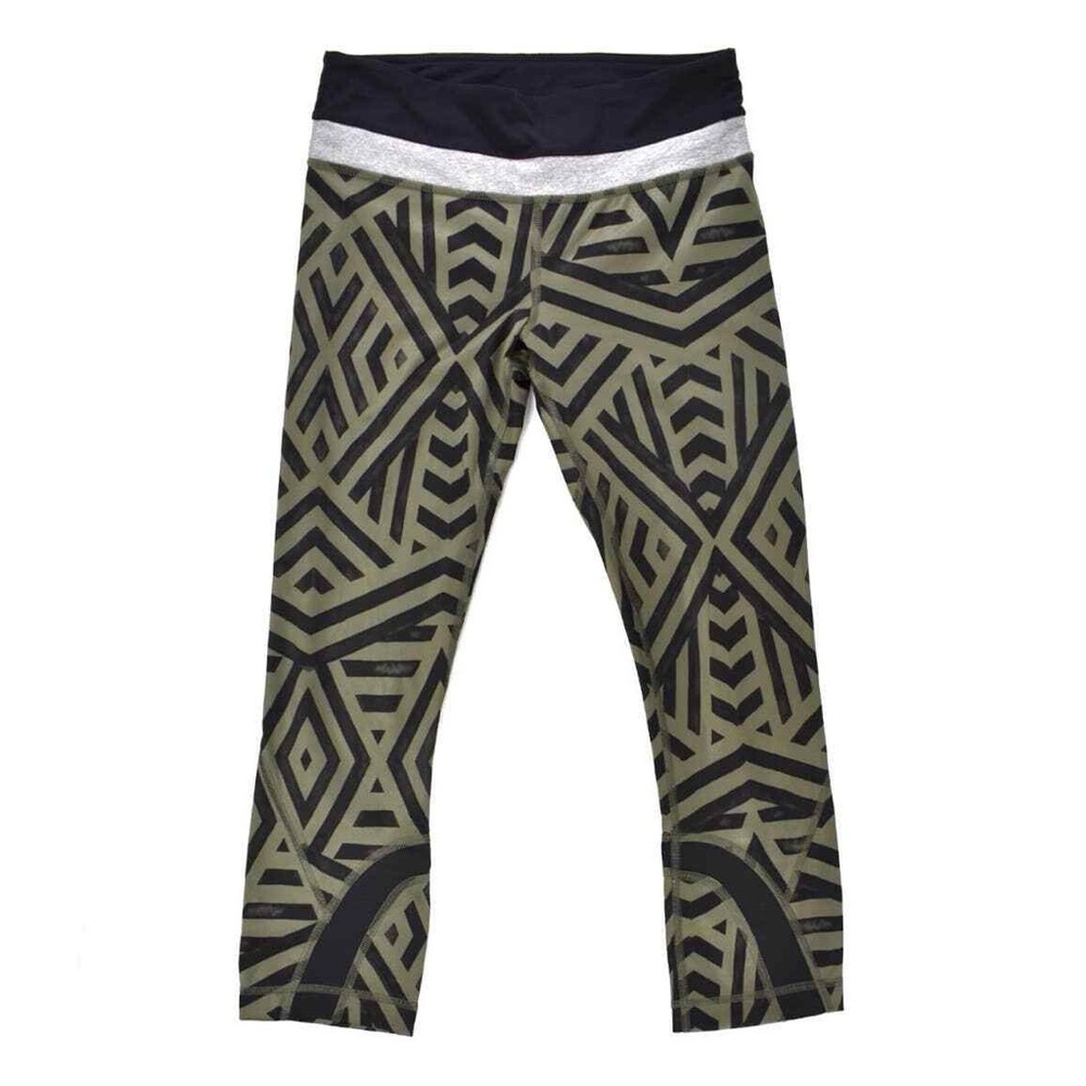 Lululemon Run Inspire Crop II leggings in Chevron Shuffle geometric pattern- 6